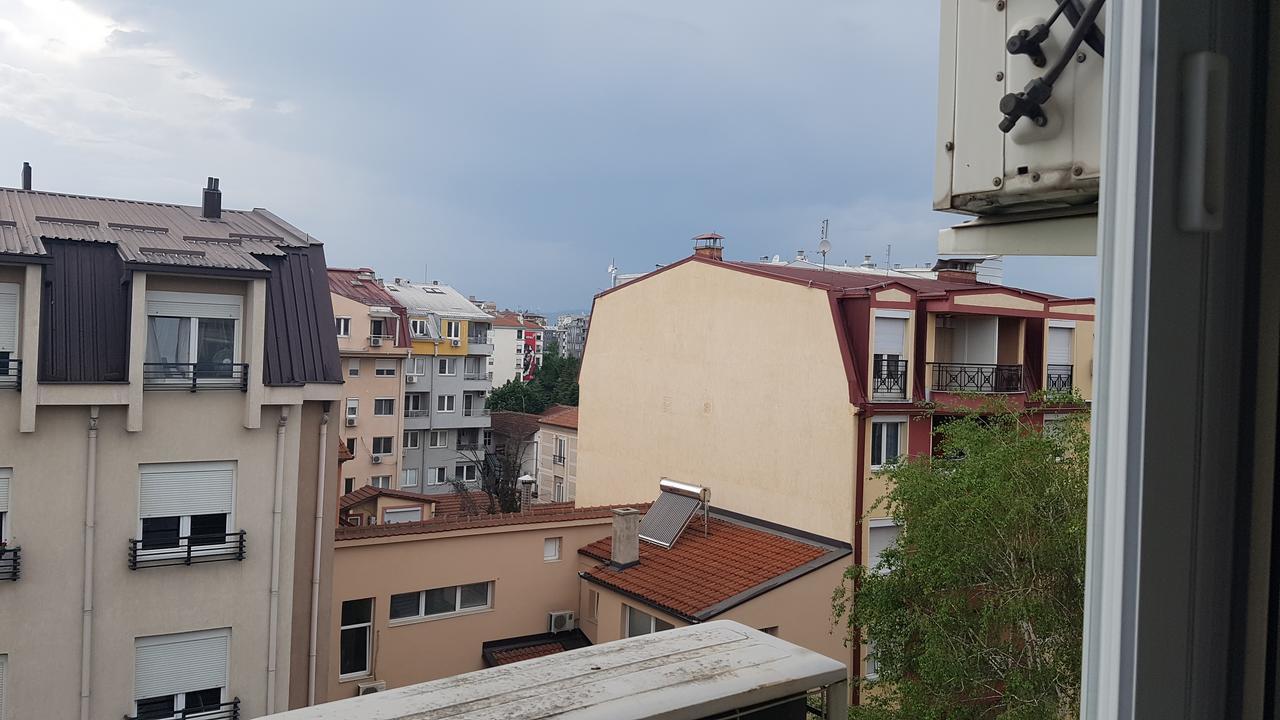Apartamento Veki'S House Skopie Exterior foto